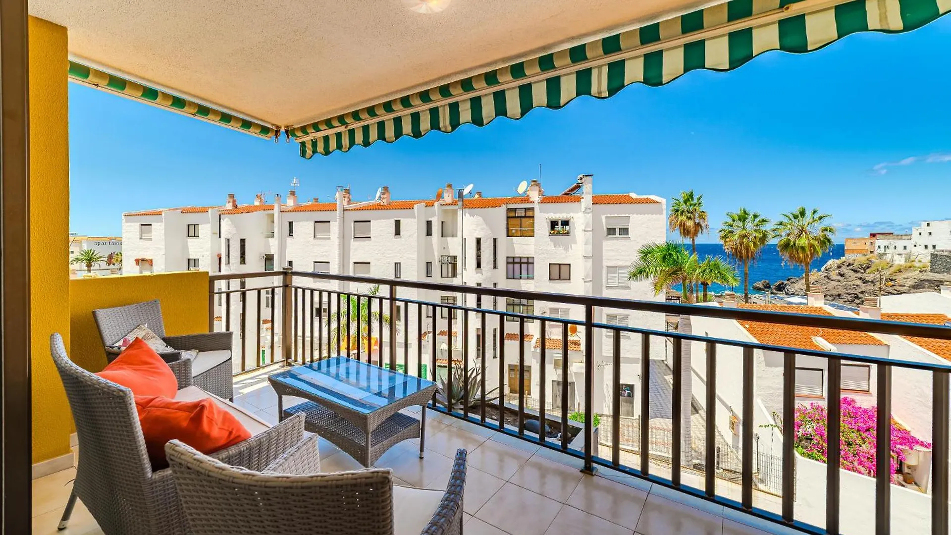 Family Flat With 3 Bedrooms And Balcony Near Los Gigantes And Ocean Пуэрто-де-Сантьяго Апартаменты